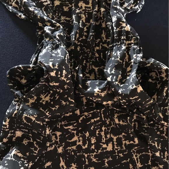 ‼️Mix and Match 3 items for $5‼️ Women’s size 8 black dress with pockets - Picture 3 of 3